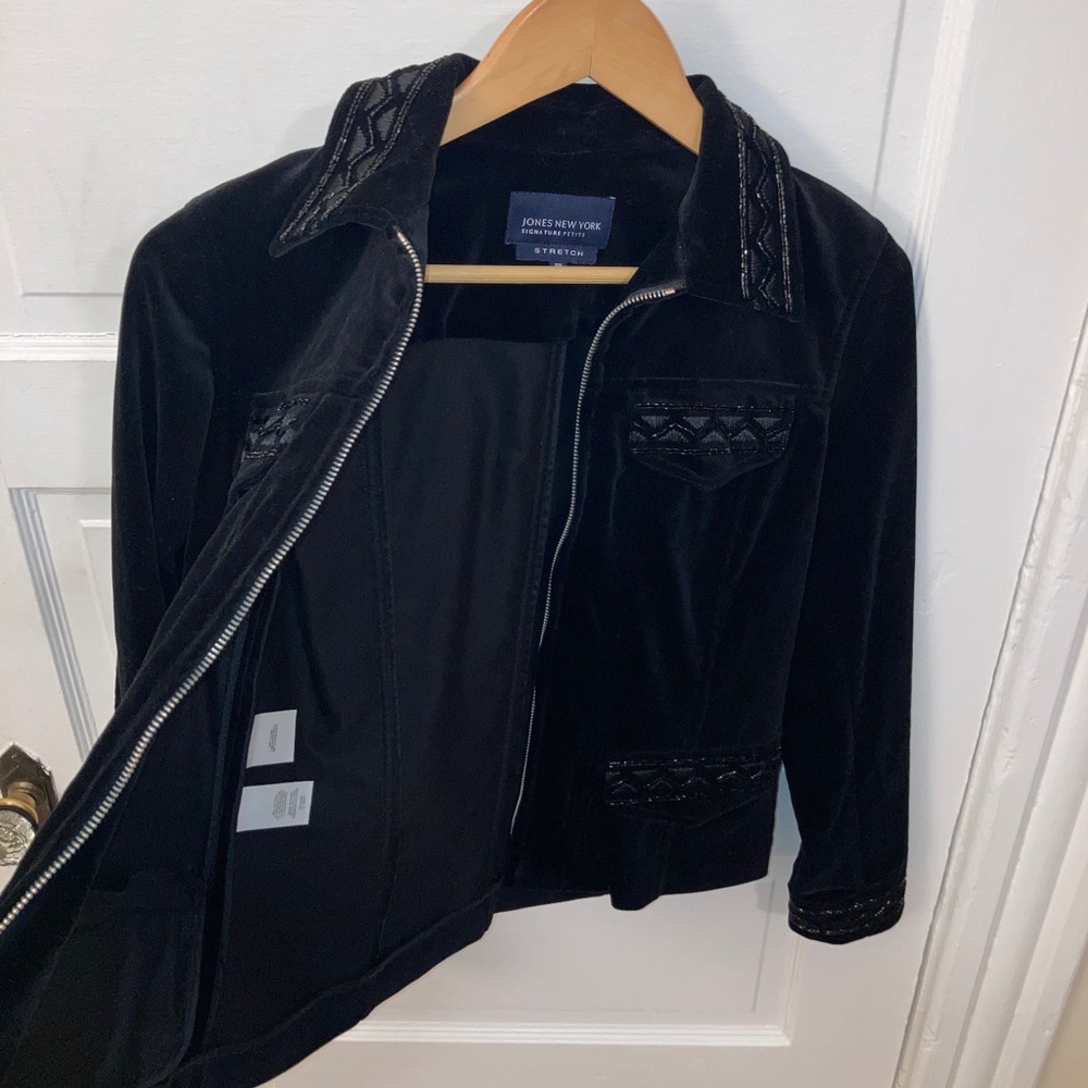 Jones New York Signature Velvet Beaded Jacket​